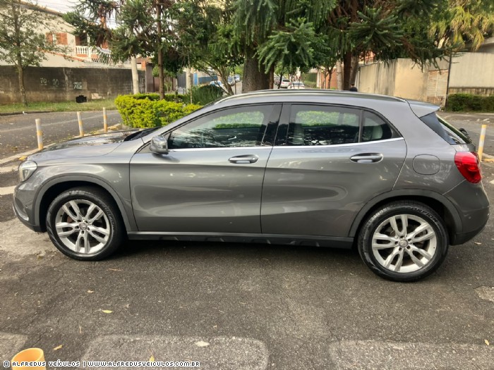 Mercedes-Benz GLA 200 ADVANCE 2015/2015